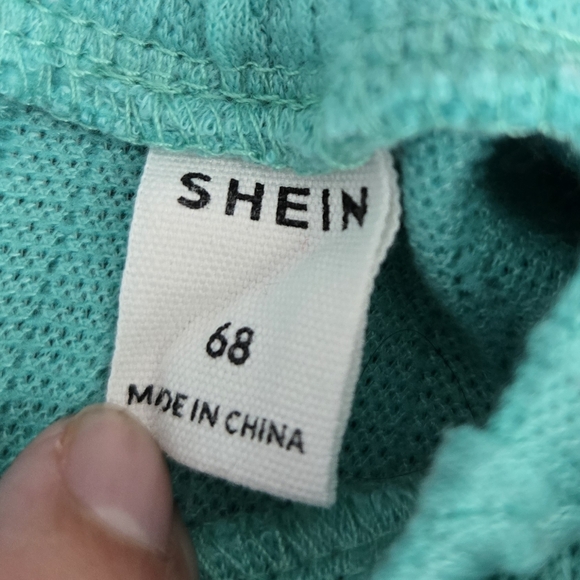 Baby girl winter matching sets. Bundle of 3. 3-6M - Picture 2 of 10